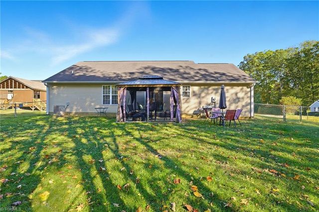 3772 Cheshire Place Court, Winston-salem, NC 27106