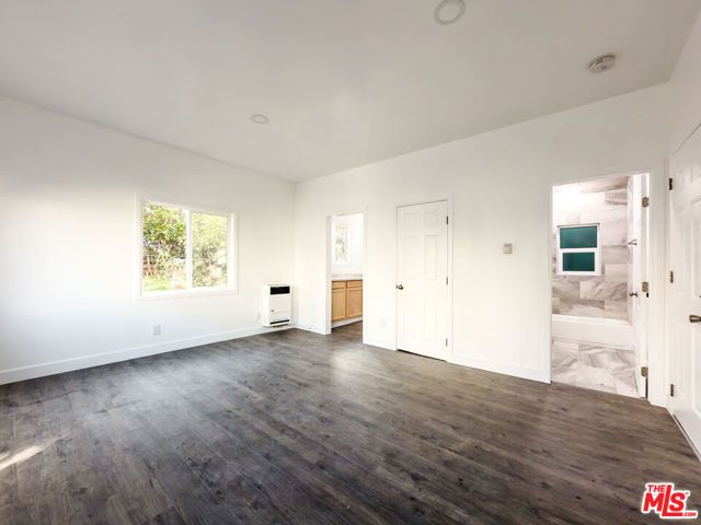 908 S Normandie Avenue 8, Los Angeles, CA 90006