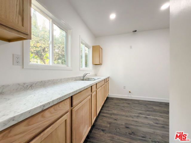 908 S Normandie Avenue 8, Los Angeles, CA 90006