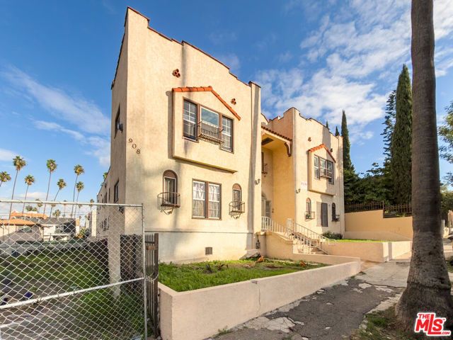 908 S Normandie Avenue 8, Los Angeles, CA 90006