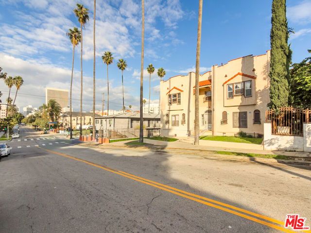 908 S Normandie Avenue 8, Los Angeles, CA 90006