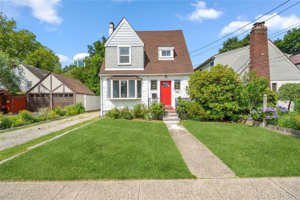 1644 Kenneth Avenue, Baldwin, NY 11510