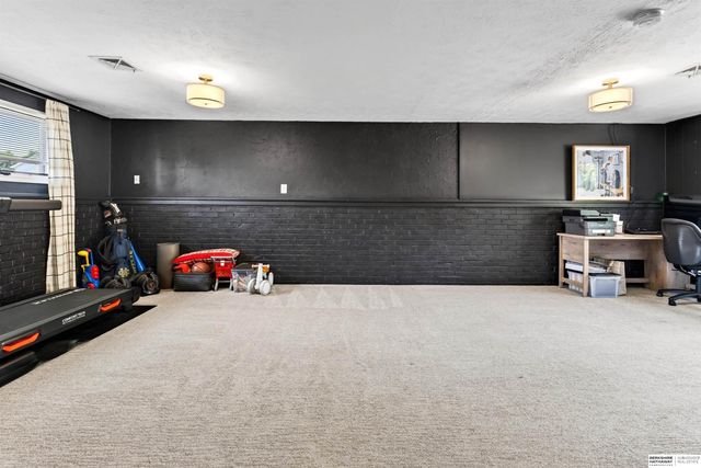 9130 Sahler Street, Omaha, NE 68134
