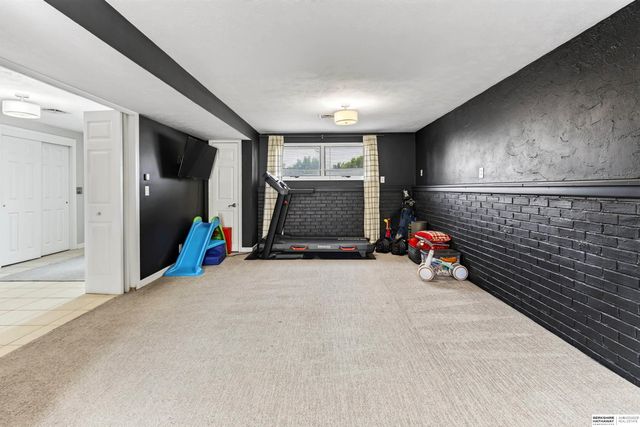 9130 Sahler Street, Omaha, NE 68134