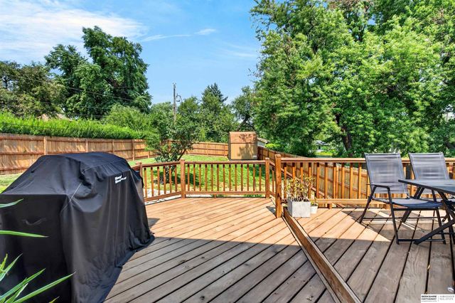9130 Sahler Street, Omaha, NE 68134