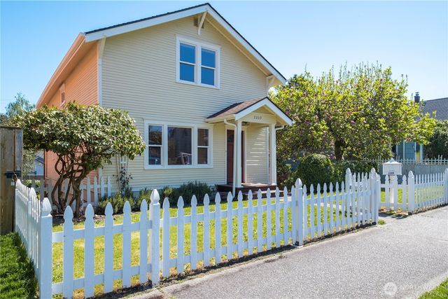 2209 Wetmore Ave, Everett, WA 98201