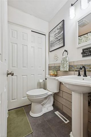 329 Marlboro RD, Newport News, VA 23602