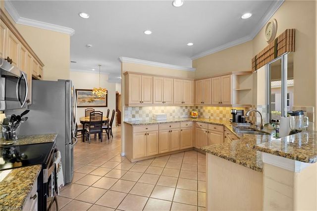 8302 Danbury BLVD, Naples, FL 34120