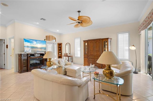 8302 Danbury BLVD, Naples, FL 34120