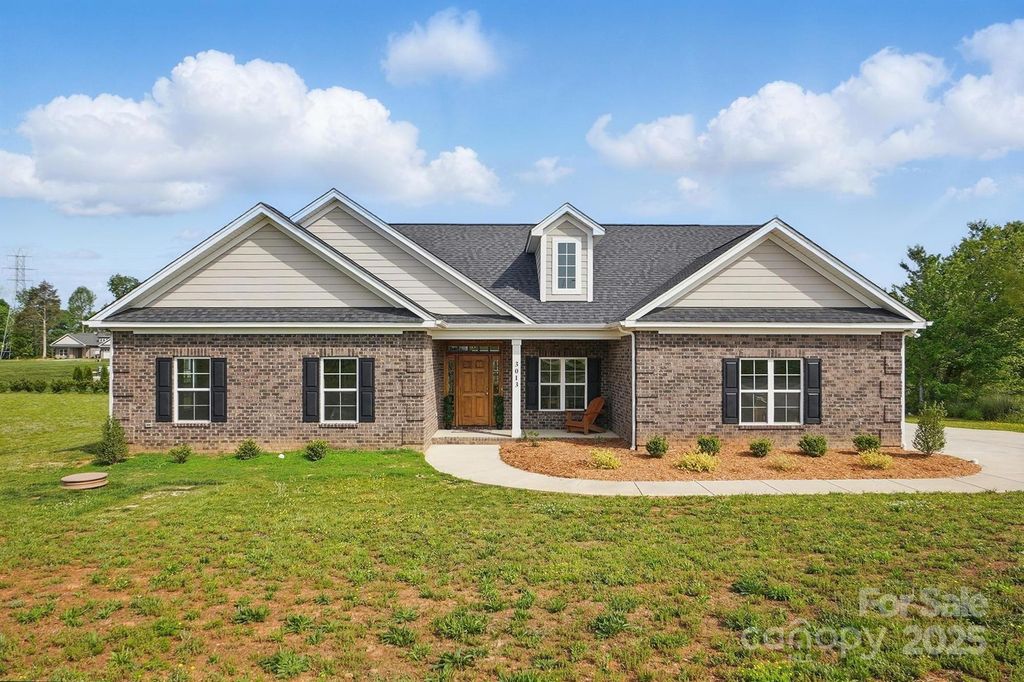 3013 Isle Lane, Monroe, NC 28110