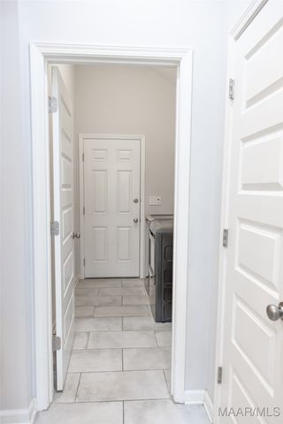 9212 CRESCENT LODGE Circle, Pike Road, AL 36064