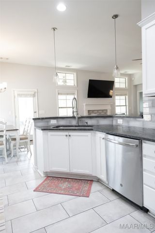 9212 CRESCENT LODGE Circle, Pike Road, AL 36064