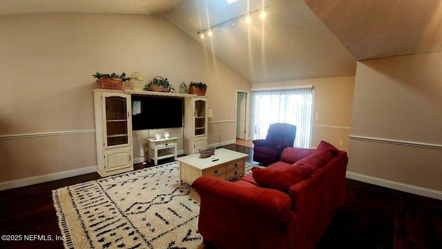 10 BLACKFOOT Court, Palm Coast, FL 32137
