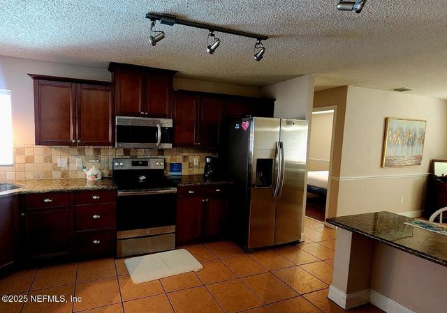 10 BLACKFOOT Court, Palm Coast, FL 32137