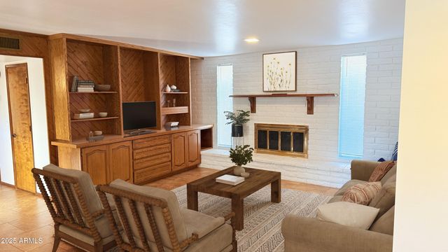 2036 E Gemini Drive, Tempe, AZ 85283