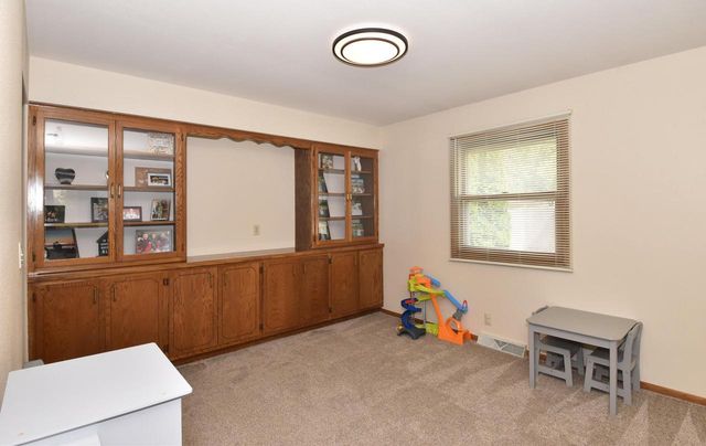 6928 W Imperial DRIVE, Franklin, WI 53132