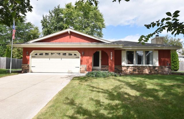 6928 W Imperial DRIVE, Franklin, WI 53132