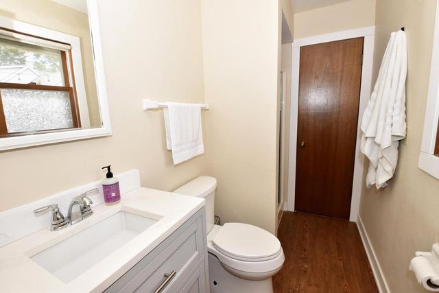 6928 W Imperial DRIVE, Franklin, WI 53132