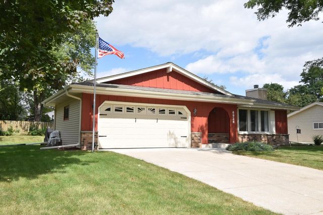 6928 W Imperial DRIVE, Franklin, WI 53132
