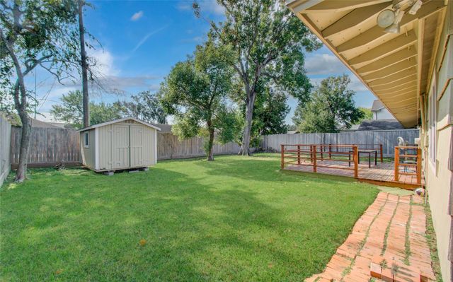 5329 Pagewood Lane, Houston, TX 77056