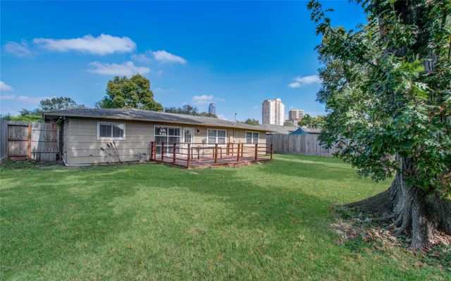 5329 Pagewood Lane, Houston, TX 77056