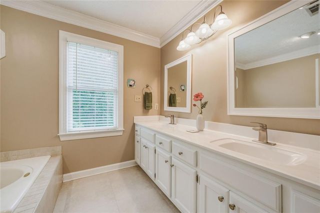 245 Emily Drive SW, Lilburn, GA 30047
