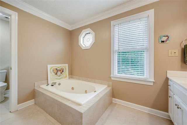 245 Emily Drive SW, Lilburn, GA 30047