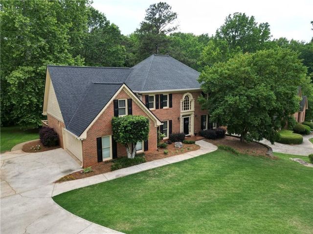 245 Emily Drive SW, Lilburn, GA 30047