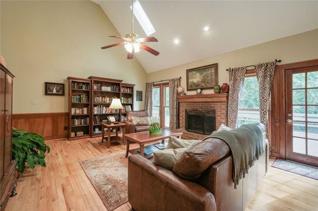 245 Emily Drive SW, Lilburn, GA 30047