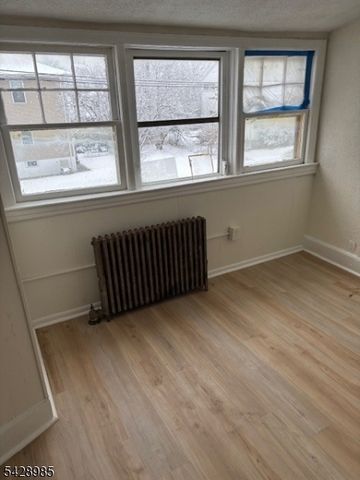 327 Washington St, Rahway City, NJ 07065