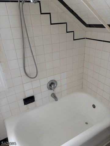 327 Washington St, Rahway City, NJ 07065