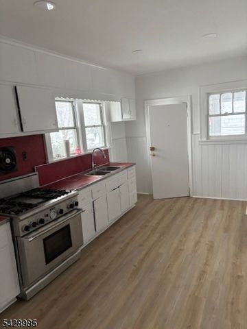 327 Washington St, Rahway City, NJ 07065