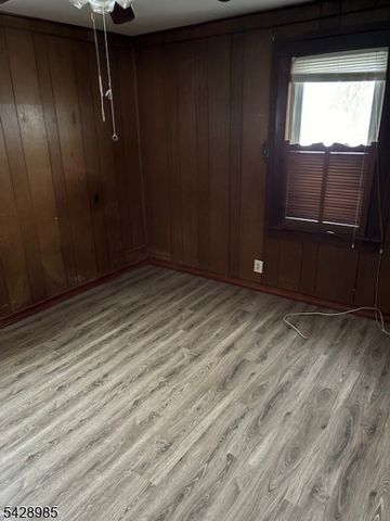 327 Washington St, Rahway City, NJ 07065