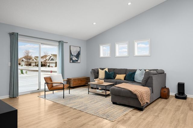 13801 Apollo Avenue, Rosemount, MN 55068