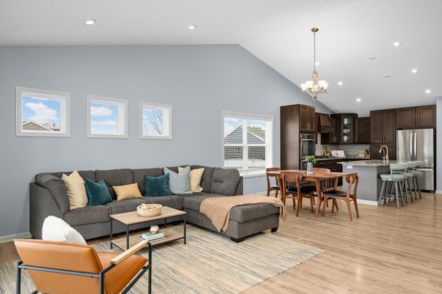 13801 Apollo Avenue, Rosemount, MN 55068