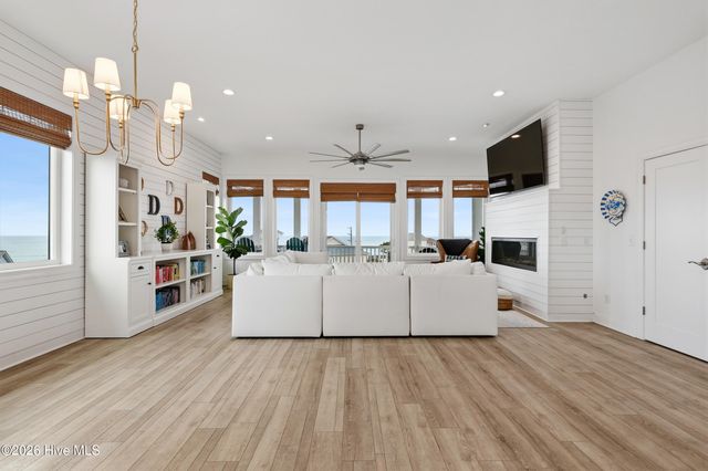 108 Sea Urchin Court, Holly Ridge, NC 28445