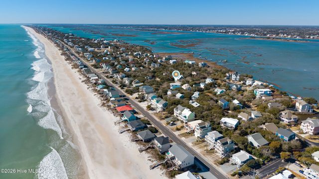 108 Sea Urchin Court, Holly Ridge, NC 28445