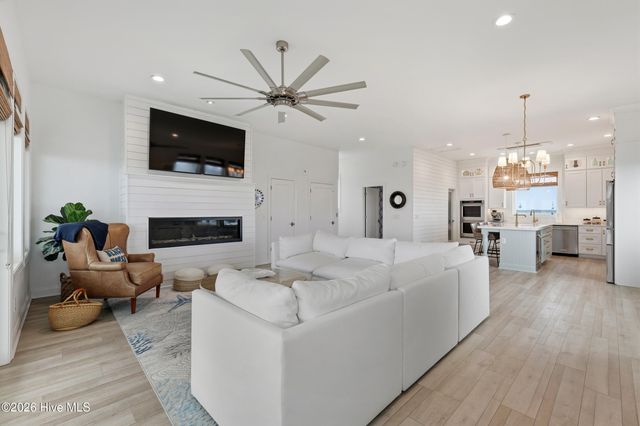 108 Sea Urchin Court, Holly Ridge, NC 28445