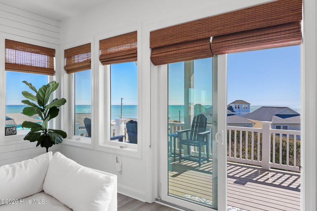 Image 10 of property listing at 108 Sea Urchin Court, Holly Ridge, NC 28445