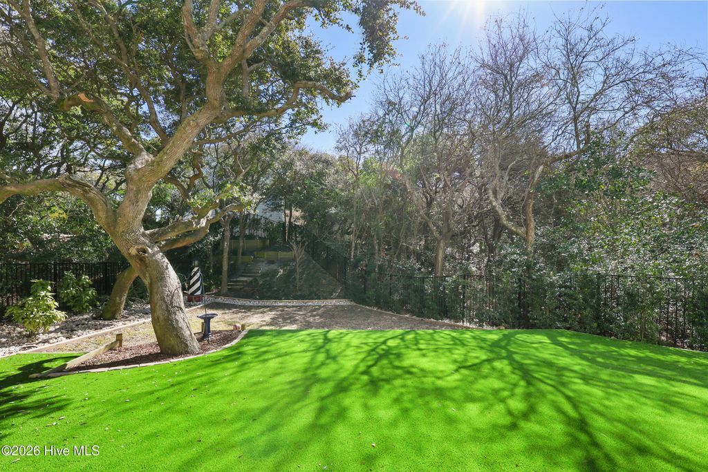 Image 36 of property listing at 108 Sea Urchin Court, Holly Ridge, NC 28445