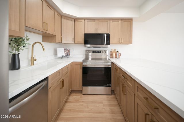 2121 S PENNINGTON Street 22, Mesa, AZ 85202