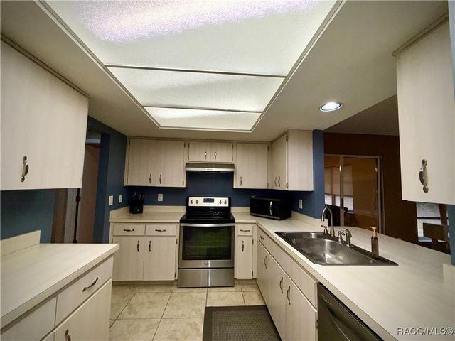 8 Hollyhock Court, Homosassa, FL 34446