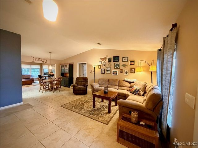 8 Hollyhock Court, Homosassa, FL 34446