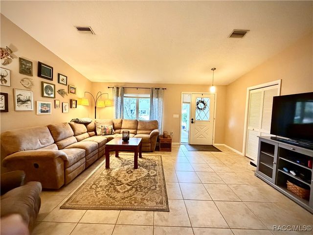 8 Hollyhock Court, Homosassa, FL 34446