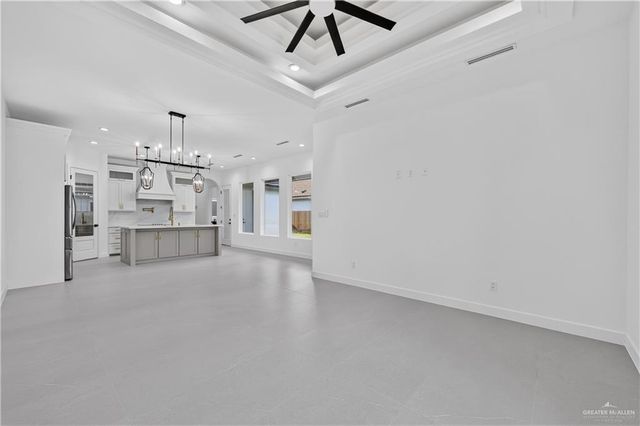 8019 N 49th Lane, Mcallen, TX 78504