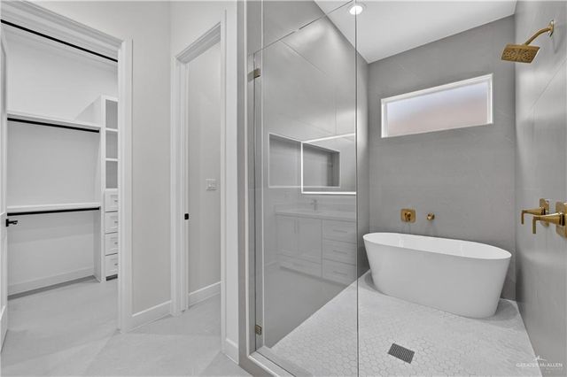8019 N 49th Lane, Mcallen, TX 78504