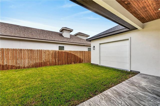 8019 N 49th Lane, Mcallen, TX 78504