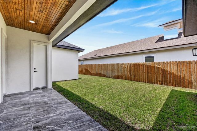 8019 N 49th Lane, Mcallen, TX 78504