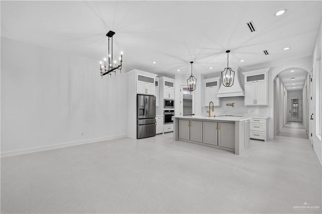 8019 N 49th Lane, Mcallen, TX 78504