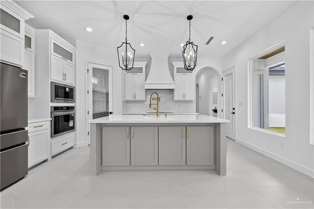 8019 N 49th Lane, Mcallen, TX 78504